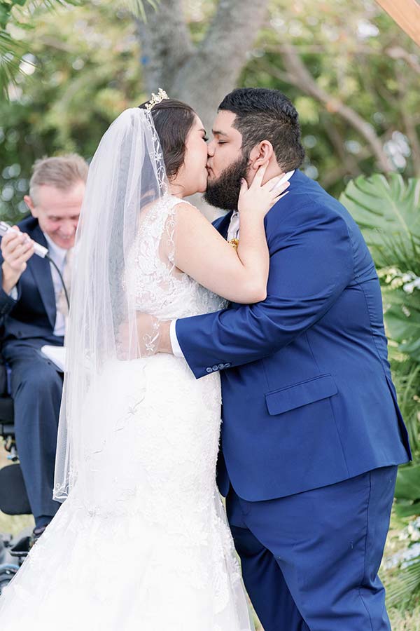 couple kissing on lips