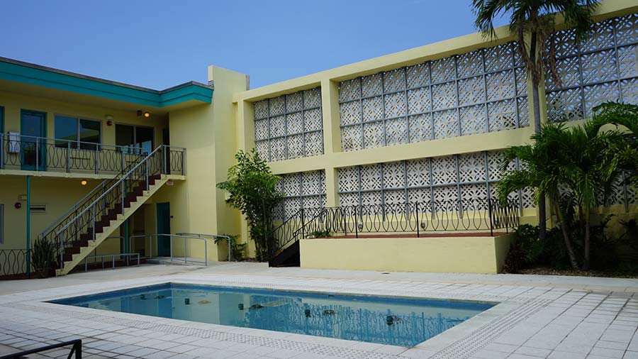 big house and swimming pool